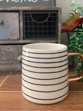 New Boho Thyme & Table Black Striped mug Gold Handle